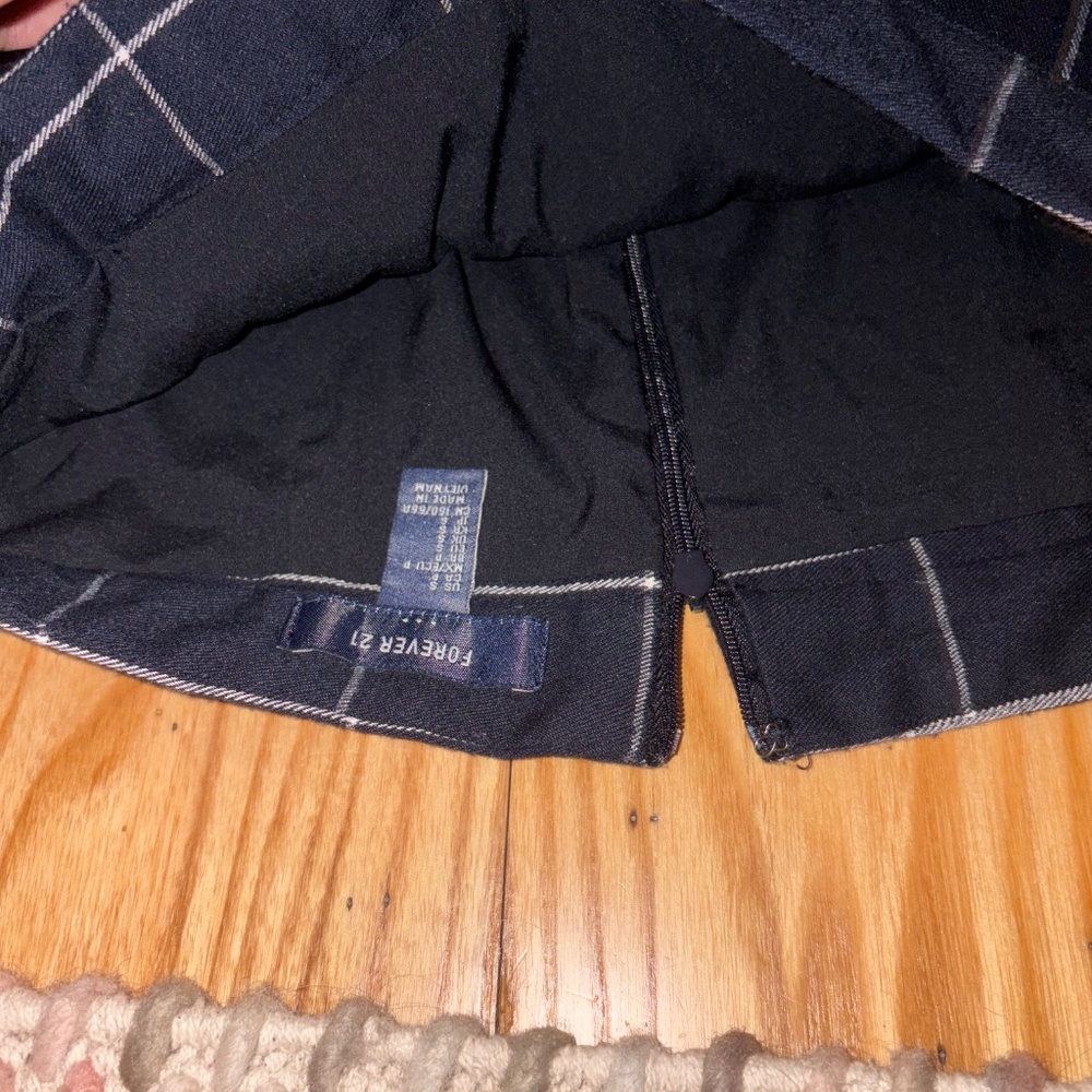 Forever 21 Skirt - Picture 6 of 9
